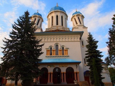 «Пьяная церковь» в Черновцах