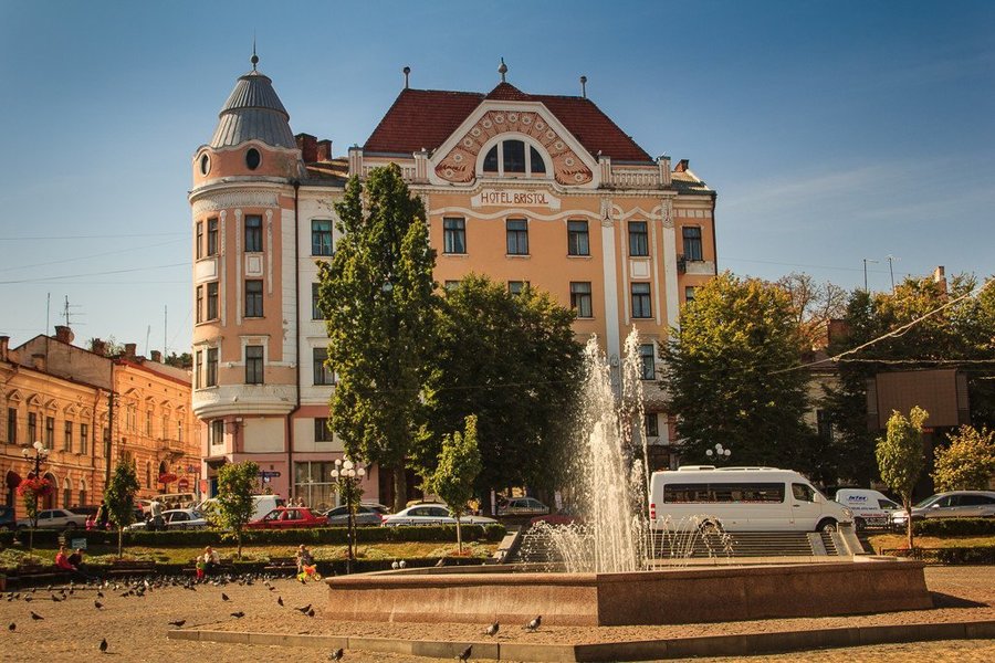 Дива України. Чернівці та Заліщики