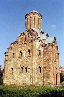 ax-chernigiv-pyatnitska-church