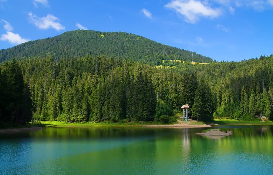 Великдень на Закарпатті. Синевирський водограй