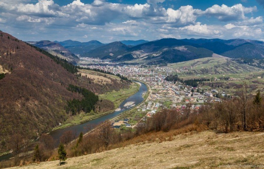 Гори та полонини Закарпаття. Виноградів, Хуст та Шаян.