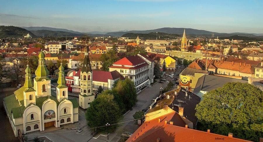 Гостинне Закарпаття. Мукачево та Берегово.